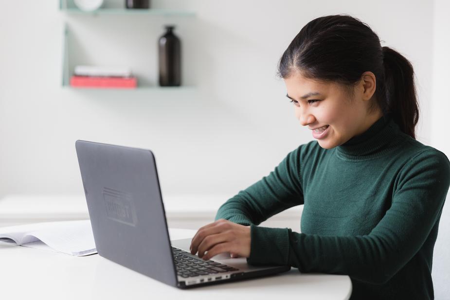 Woman using computer to get advice