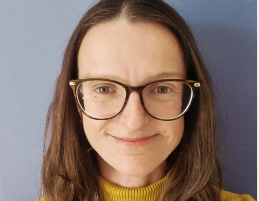 Dr Lauren Cape-Davenhill 